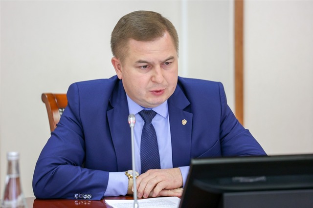 Владимир Степанов министр. Cap.ru сӑнӳкерчӗкӗ